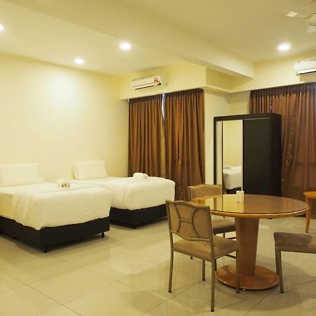 Premier Times International Hotel Seri Kembangan Ngoại thất bức ảnh