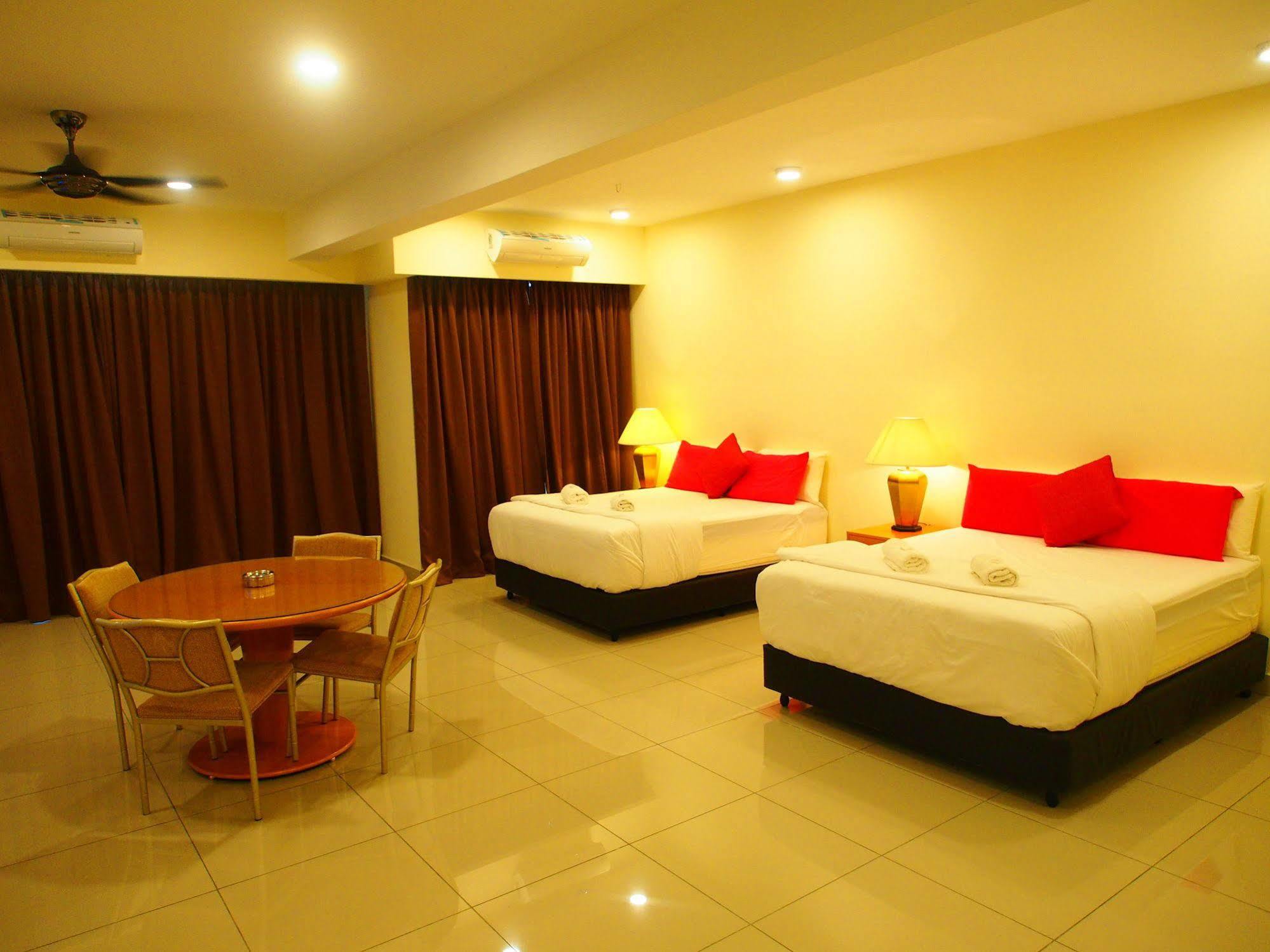 Premier Times International Hotel Seri Kembangan Ngoại thất bức ảnh