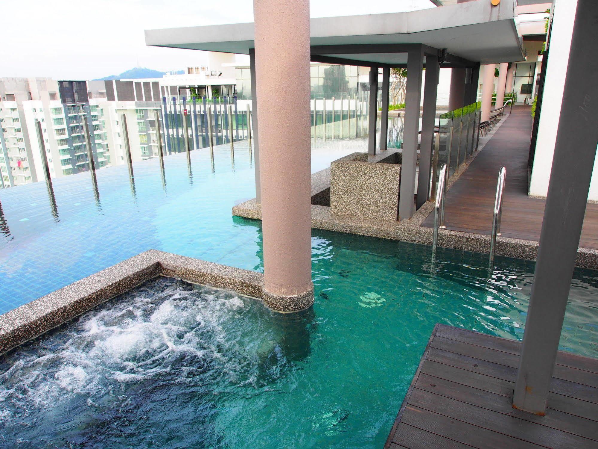 Premier Times International Hotel Seri Kembangan Ngoại thất bức ảnh