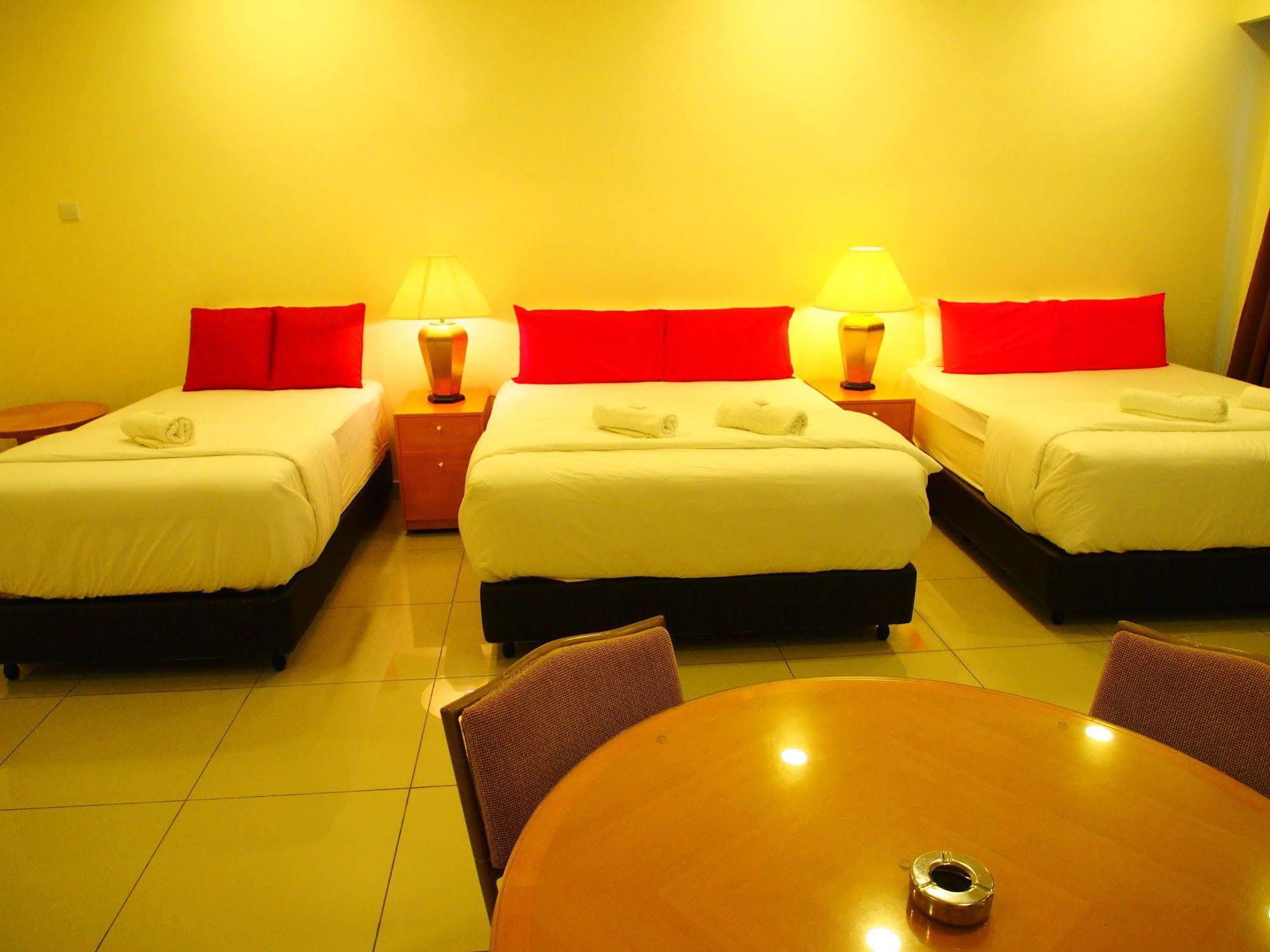 Premier Times International Hotel Seri Kembangan Ngoại thất bức ảnh
